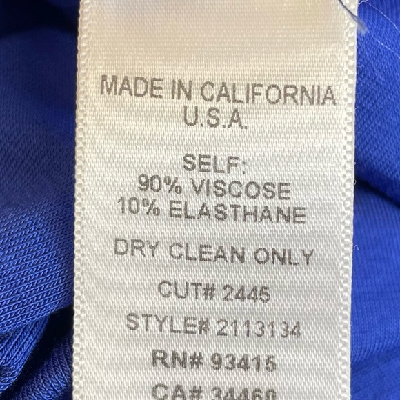 TRINA TURK Los Angeles size 10 jersey wrap dress with asymmetrical sleeves. - Picture 6 of 6